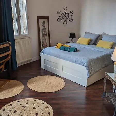 Charmante Maison Proche De Apartment