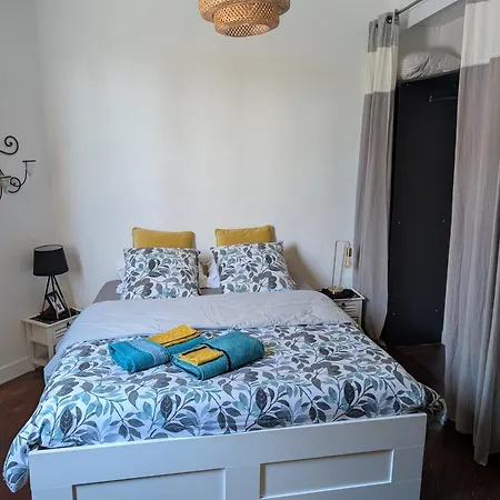Charmante Maison Proche De Апартаменты *